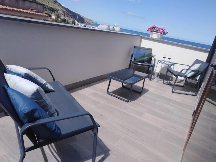 A 2 Passi Dal Castello ,Appartamento Con Veranda 카스텔라마레델골포 외부 사진